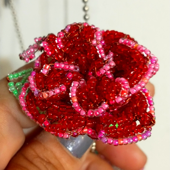 Beaded Rose in Red and Pink - Picture 2 of 3